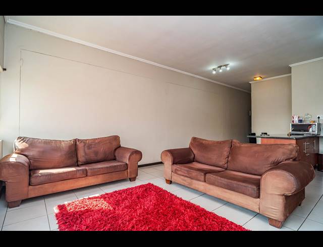 3 BEDROOM APARTMENT FOR SALE IN WESTVILLE